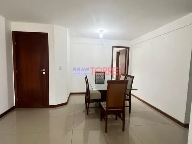 Apartamento com 120m² 3 quartos e 2 banheiros, à venda ou para alugar, no bairro Boa Vista em Ilhéus