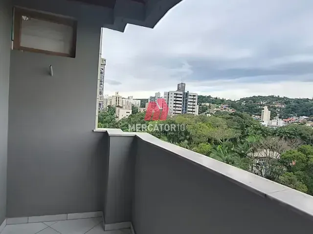 Apartamento 2 quartos e 2 banheiros, para alugar, no bairro Victor Konder em Blumenau