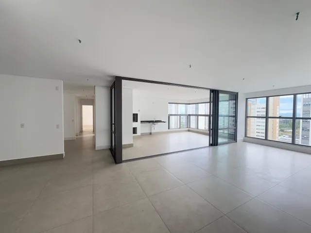 Apartamento com 10m² 3 quartos e 4 banheiros, à venda, no bairro Gleba Palhano em Londrina