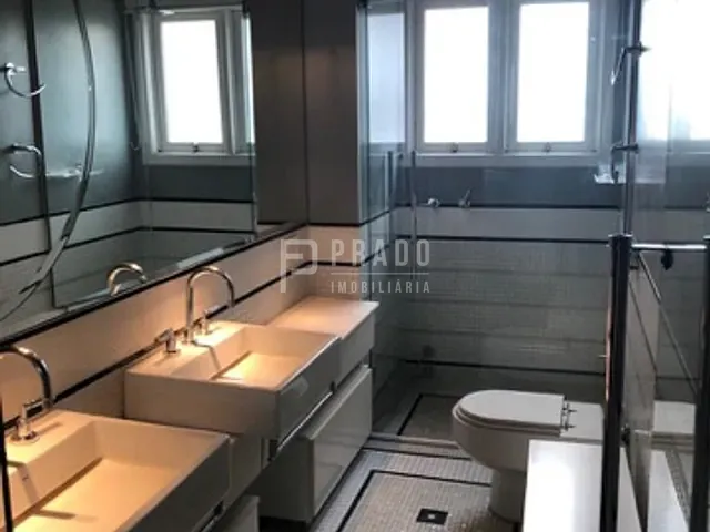 Apartamento com 207m² 3 quartos e 4 banheiros, à venda, no bairro Centro em Pelotas