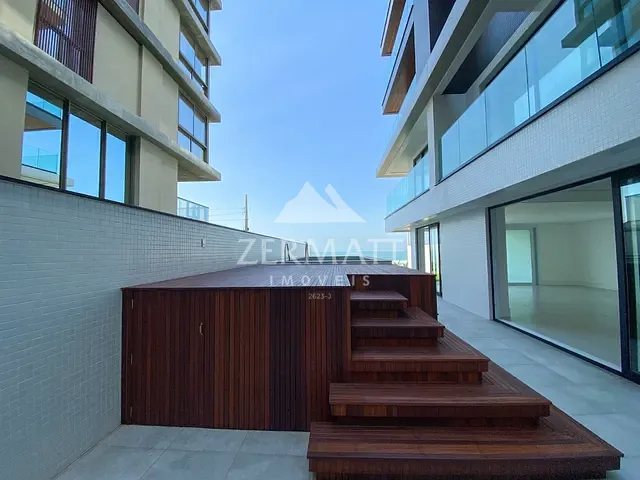 Apartamento com 441m² 3 quartos e 5 banheiros, à venda, no bairro Balneário Santa Clara em Itajaí