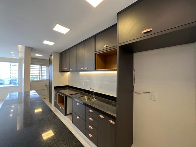 Apartamento 3 quartos e 4 banheiros, à venda, no bairro Setor Bueno em Goiânia