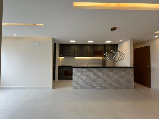 Apartamento 3 quartos e 4 banheiros, à venda, no bairro Setor Bueno em Goiânia