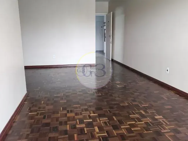 Apartamento 3 quartos e 2 banheiros, para alugar, no bairro Centro em Pelotas