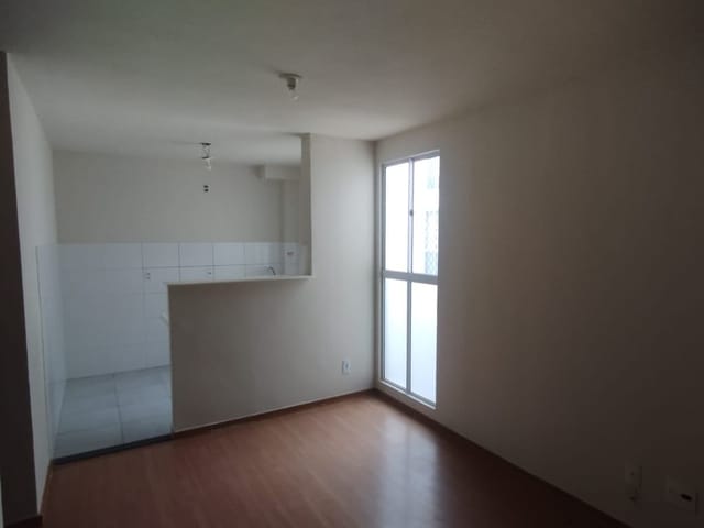 Apartamento 2 quartos e 1 banheiro, à venda, no bairro Chácara Manella em Cambé