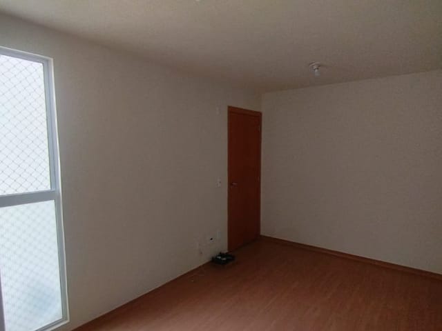 Apartamento 2 quartos e 1 banheiro, à venda, no bairro Chácara Manella em Cambé