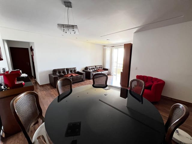 Apartamento 3 quartos e 3 banheiros, para alugar, no bairro Centro em Pouso Alegre