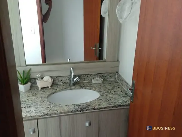 Apartamento 2 quartos e 2 banheiros, à venda, no bairro Parque Jóquei Club em Rua Aguinaldo Machado