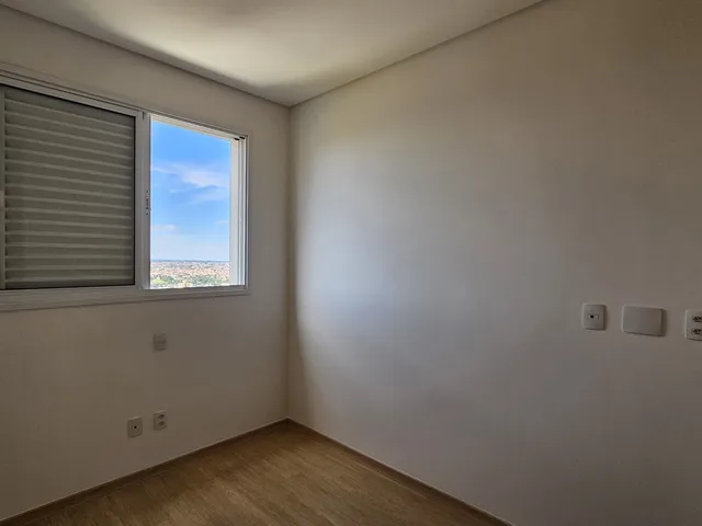 Apartamento com 104m² 3 quartos e 2 banheiros, à venda, no bairro Centro em Londrina