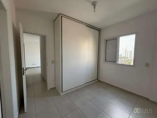 Apartamento 2 quartos e 2 banheiros, para alugar, no bairro Parque Residencial Aquarius em São José dos Campos