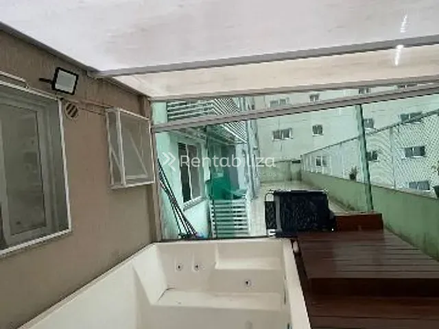 Apartamento com 300m² 4 quartos e 3 banheiros, à venda, no bairro Meia Praia em Itapema