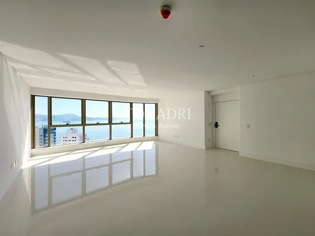 Apartamento 4 quartos e 4 banheiros, à venda, no bairro Barra Sul em Balneário Camboriú