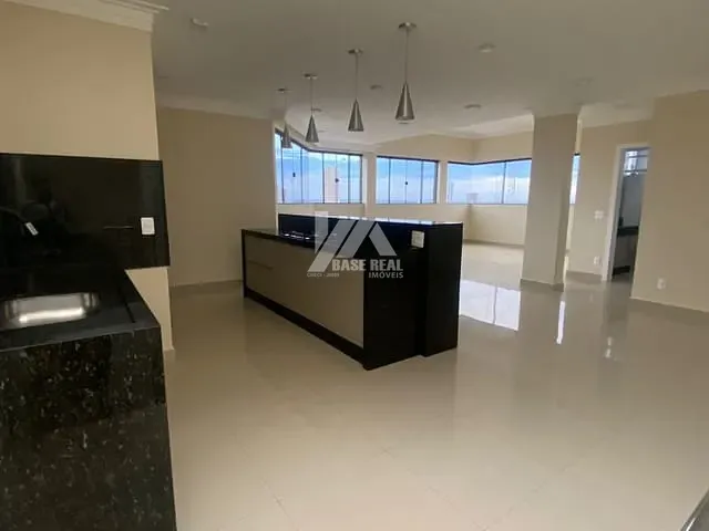 Apartamento com 321m² 3 quartos e 4 banheiros, à venda, no bairro Centro em Guarapuava