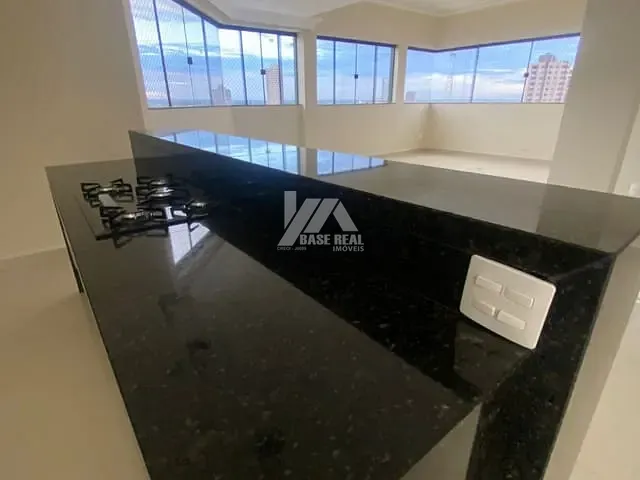 Apartamento com 321m² 3 quartos e 4 banheiros, à venda, no bairro Centro em Guarapuava