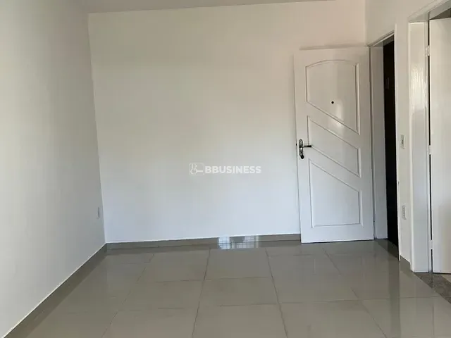 Apartamento 2 quartos e 1 banheiro, para alugar, no bairro Parque Flamboyant em Campos dos Goytacazes
