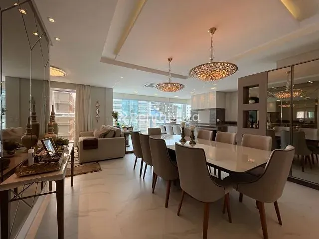 Apartamento 4 quartos e 4 banheiros, à venda, no bairro Meia Praia em Itapema