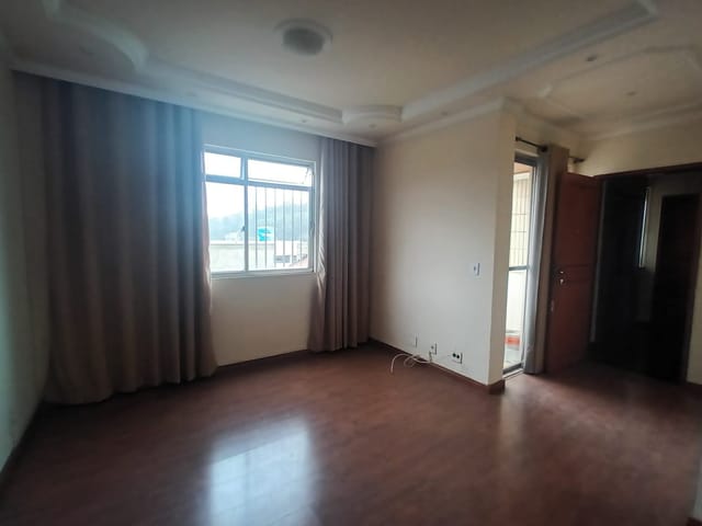 Apartamento 2 quartos e 2 banheiros, à venda, no bairro Centro em Cataguases