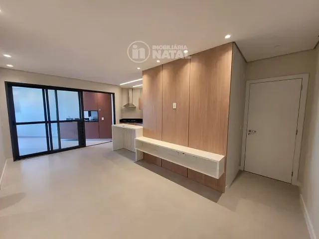 Apartamento com 100m² 3 quartos e 2 banheiros, para alugar, no bairro Centro em Londrina