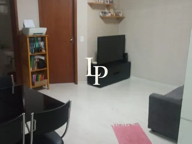 Apartamento 2 quartos e 2 banheiros, à venda, no bairro Vila Lucinda em Santo André