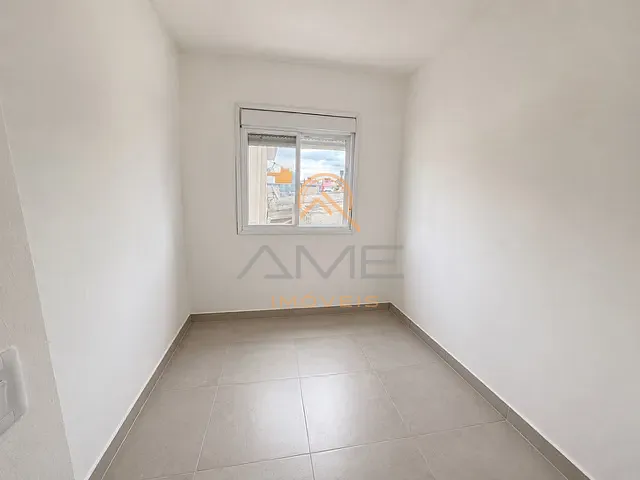 Apartamento 2 quartos e 1 banheiro, à venda, no bairro Laranjal em Pelotas