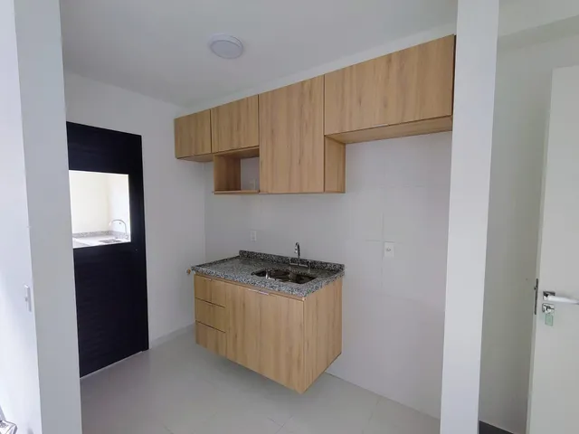 Apartamento 2 quartos e 2 banheiros, para alugar, no bairro Jardim em Santo André
