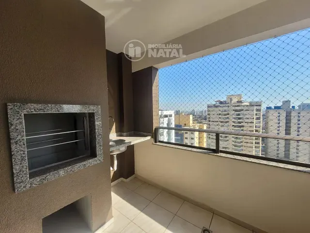 Apartamento com 120m² 3 quartos e 2 banheiros, para alugar, no bairro Centro em Londrina