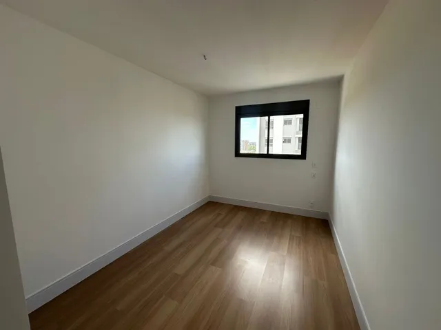 Apartamento com 10m² 3 quartos e 2 banheiros, à venda, no bairro Bela Suiça em Londrina