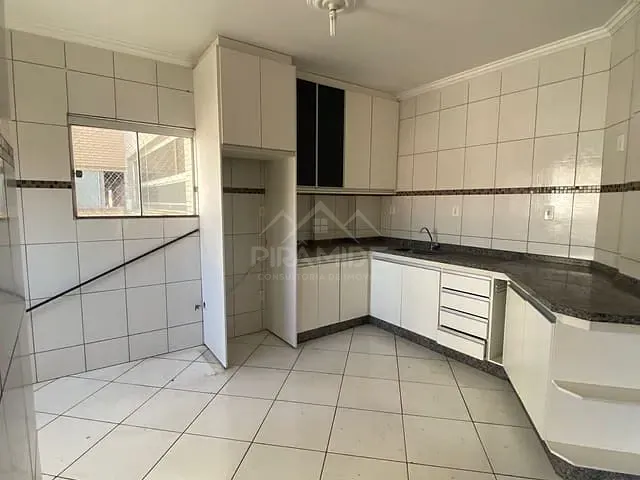 Apartamento 2 quartos e 2 banheiros, à venda, no bairro Centro em Poços de Caldas