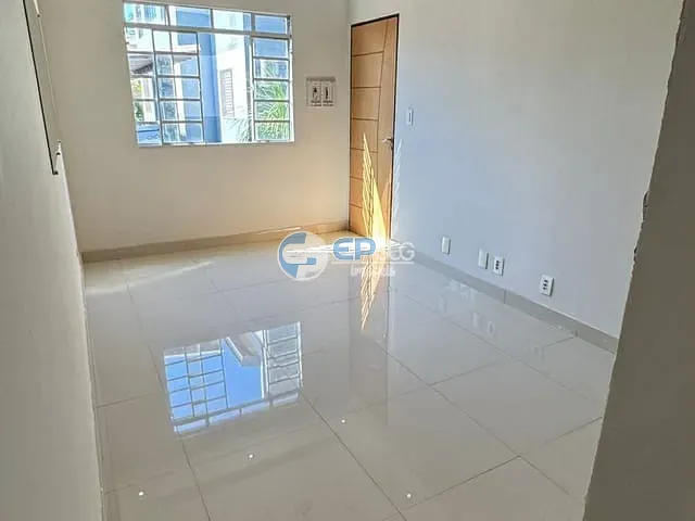 Apartamento 2 quartos e 1 banheiro, à venda, no bairro Residencial Professora Madalena Cardoso em Londrina