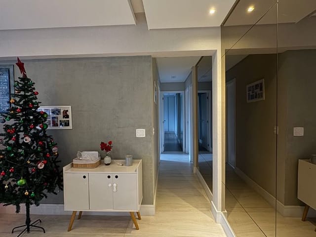 Apartamento 4 quartos e 2 banheiros, à venda, no bairro Jardim das Indústrias em São José dos Campos