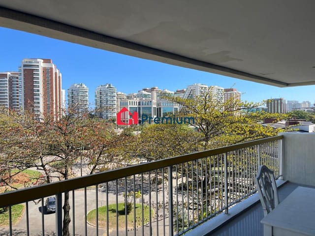 Apartamento 4 quartos e 2 banheiros, à venda, no bairro Barra da Tijuca em Rio de Janeiro