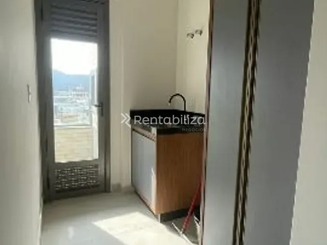 Apartamento 2 quartos e 2 banheiros, à venda, no bairro Meia Praia em Itapema