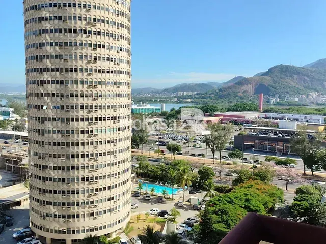 Apartamento 2 quartos e 2 banheiros, para alugar, no bairro Barra da Tijuca em Rio de Janeiro