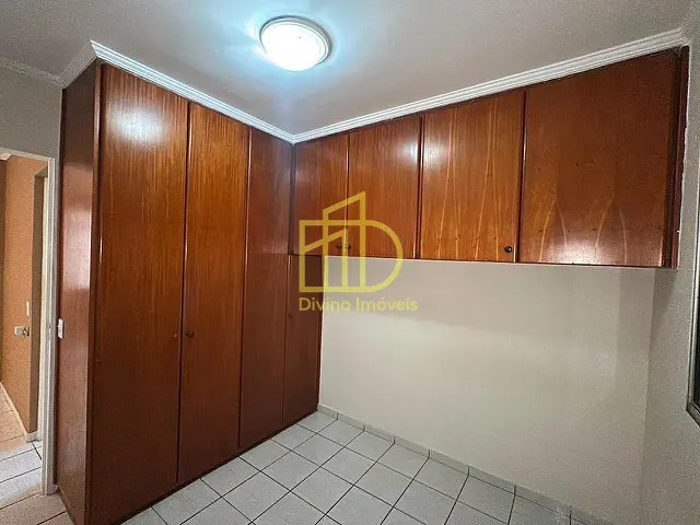 Apartamento 2 quartos e 1 banheiro, para alugar, no bairro Jardim Guadalajara em Sorocaba
