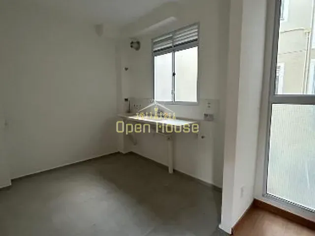 Apartamento 2 quartos e 1 banheiro, à venda, no bairro São Luiz em Volta Redonda