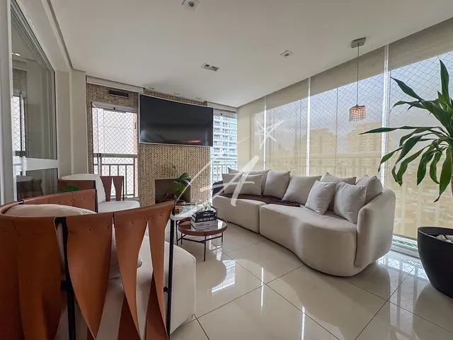 Apartamento 3 quartos e 5 banheiros, à venda ou para alugar, no bairro Tatuapé em São Paulo