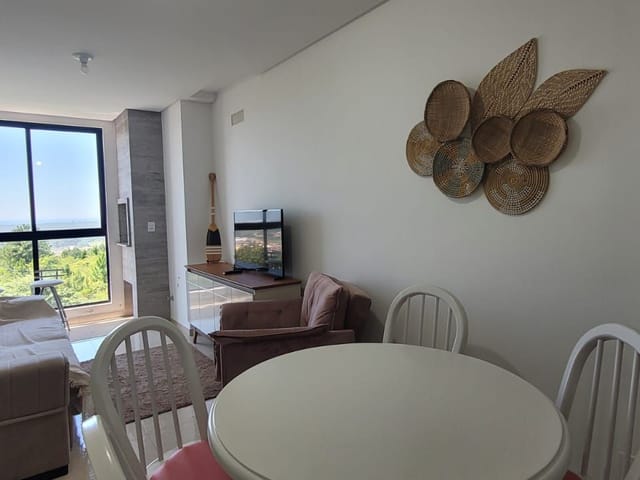 Apartamento com 78m² 2 quartos e 2 banheiros, para alugar, no bairro Ingleses em Florianópolis