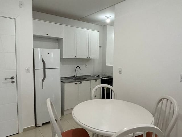 Apartamento com 78m² 2 quartos e 2 banheiros, para alugar, no bairro Ingleses em Florianópolis