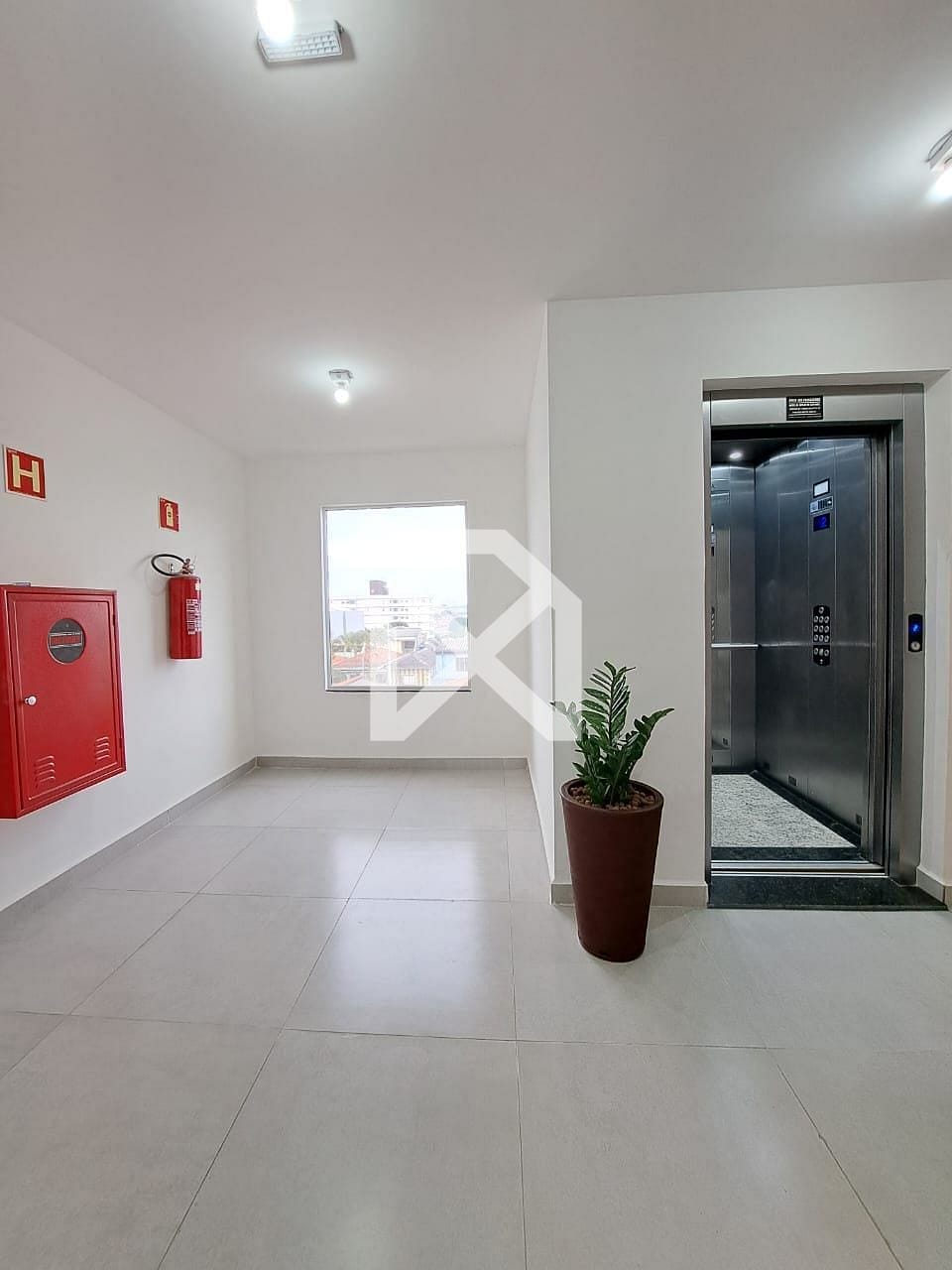 Apartamento à venda com 2 quartos, 42m² - Foto 11