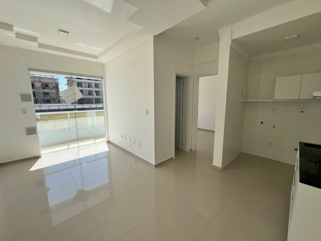 Apartamento com 60m² 1 quarto e 1 banheiro, para alugar, no bairro Ingleses do Rio Vermelho em Florianópolis