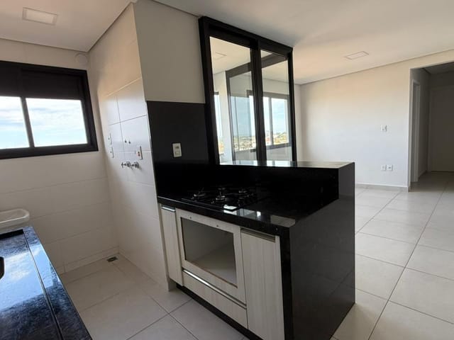 Apartamento com 109m² 2 quartos e 2 banheiros, para alugar, no bairro Centro em Cambé