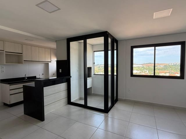 Apartamento com 109m² 2 quartos e 2 banheiros, para alugar, no bairro Centro em Cambé