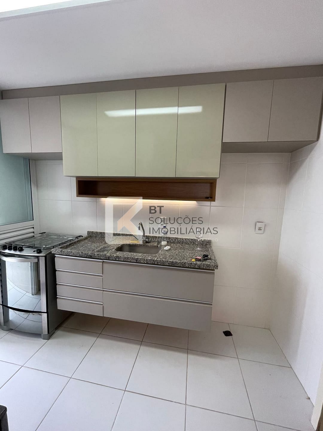 Apartamento para alugar com 2 quartos, 68m² - Foto 7
