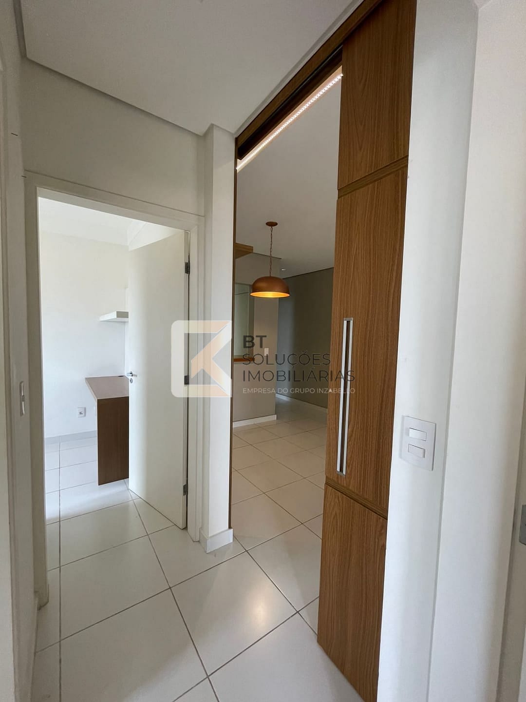 Apartamento para alugar com 2 quartos, 68m² - Foto 11