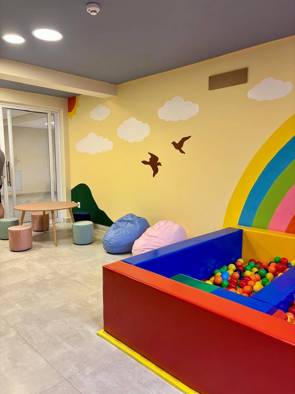 Apartamento à venda com 4 quartos, 256m² - Foto 4