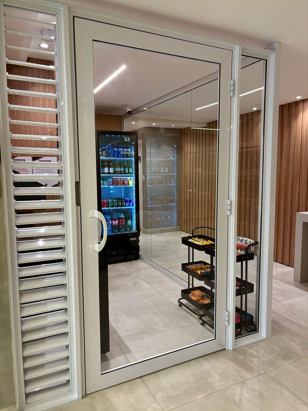 Apartamento à venda com 4 quartos, 256m² - Foto 12