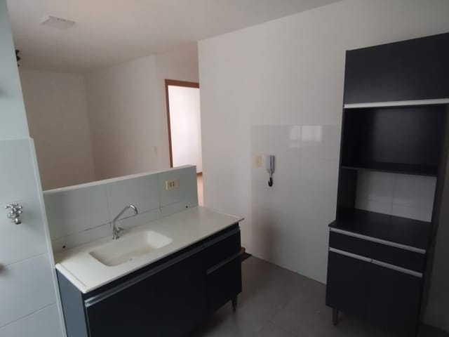 Apartamento com 76m² 2 quartos e 1 banheiro, à venda, no bairro Chácara Manella em Cambé
