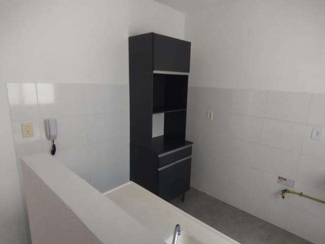 Apartamento com 76m² 2 quartos e 1 banheiro, à venda, no bairro Chácara Manella em Cambé