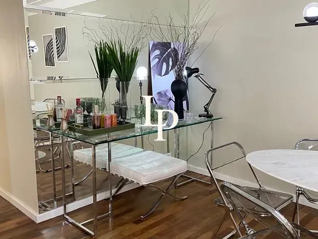 Apartamento 2 quartos e 2 banheiros, à venda, no bairro Vila Olímpia em São Paulo