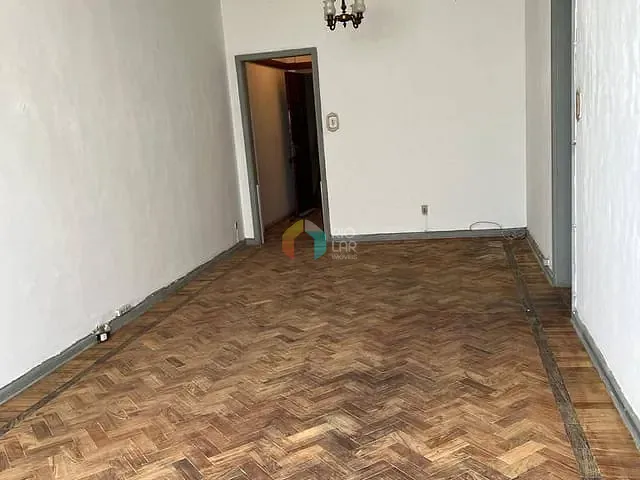 Apartamento com 124m² 3 quartos e 1 banheiro, à venda, no bairro Leme em Rio de Janeiro
